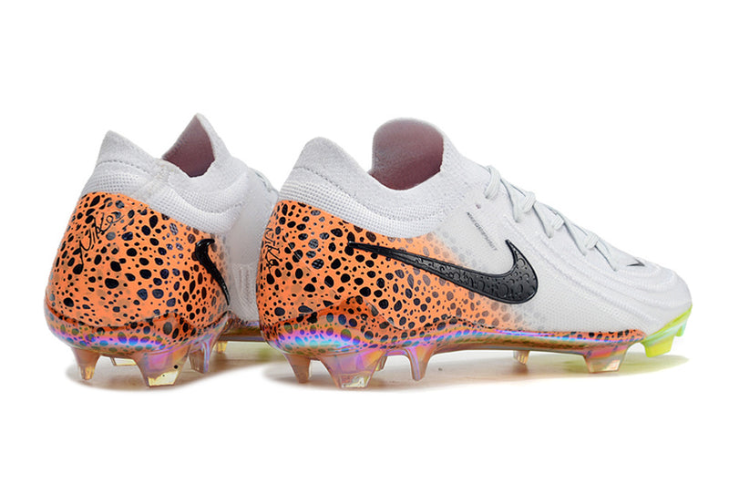 Chuteira Nike Phantom GX2 Elite Campo FG