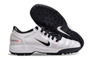 Chuteira Nike Total 90 Society TF - Branco/Preto