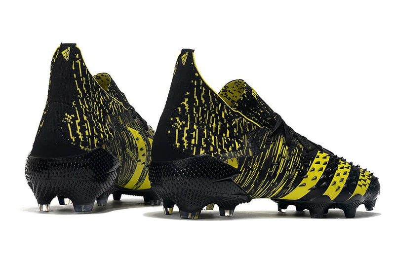 Chuteira Adidas Predator Freak.1 FG Campo